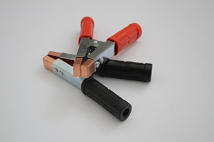 汽车蓄电池搭火线夹