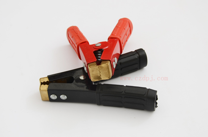 喷涂汽车搭火线夹子