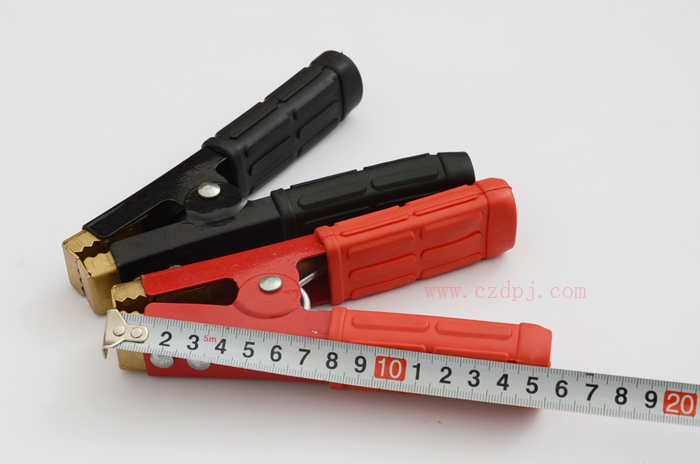 喷涂汽车搭火线夹子