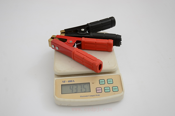 喷涂汽车搭火线夹子