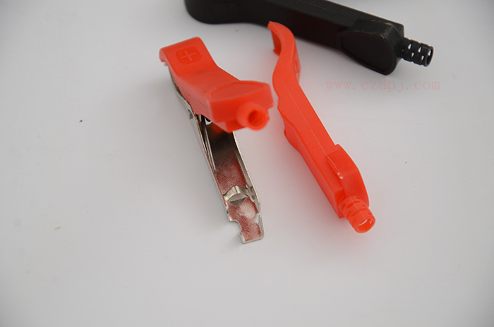 全护套充电线夹子