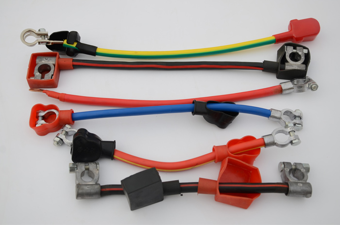 汽车电瓶连接线,汽车电瓶搭火线