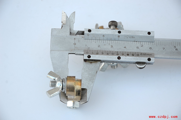 手拧式铝镁合金电瓶夹