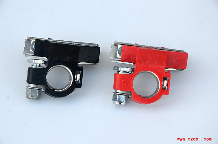 黄铜冲压电瓶夹-010