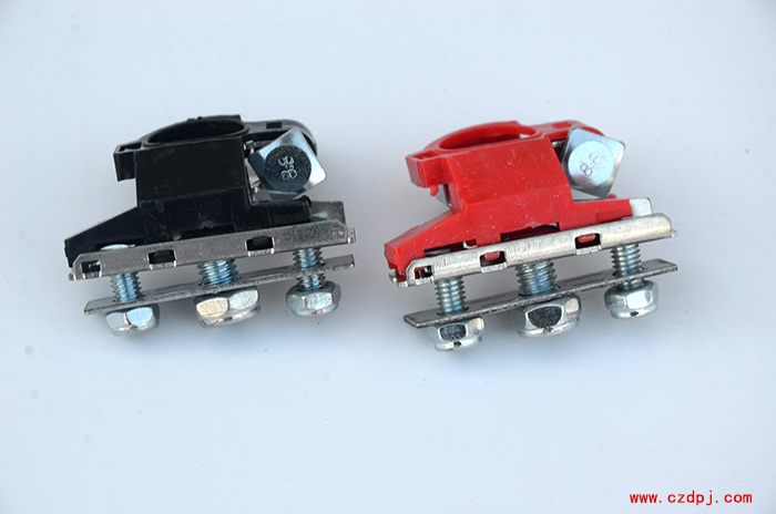 黄铜冲压电瓶夹-010