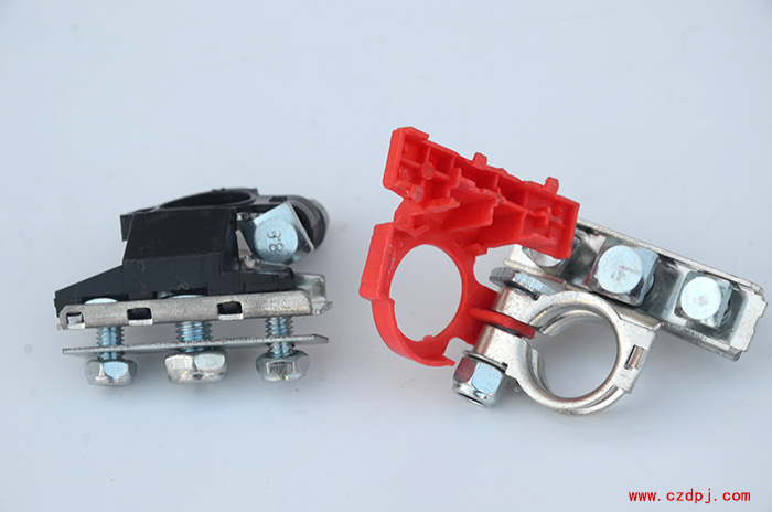 黄铜冲压电瓶夹-010